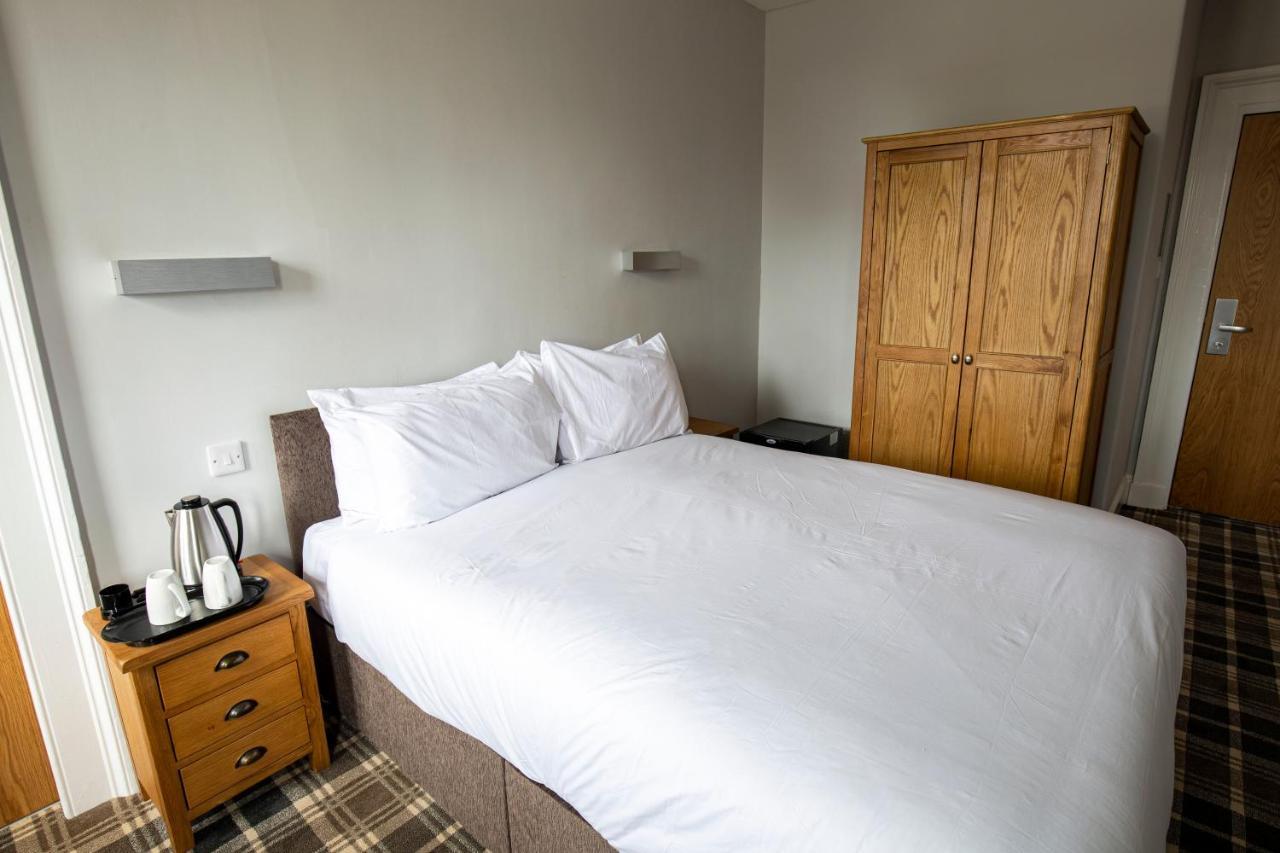 Hotel Crown Court 3*