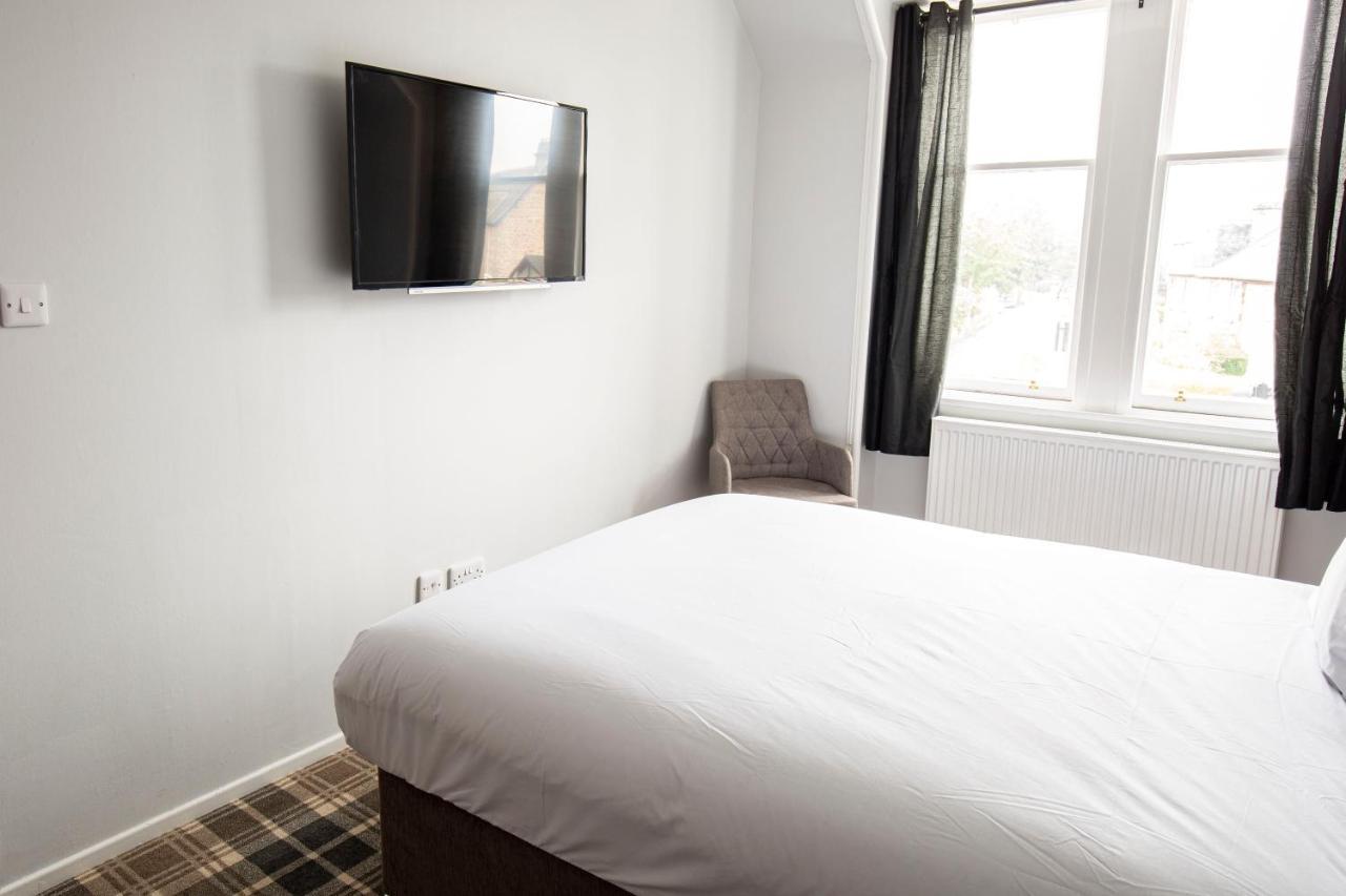 Hotel Crown Court 3*